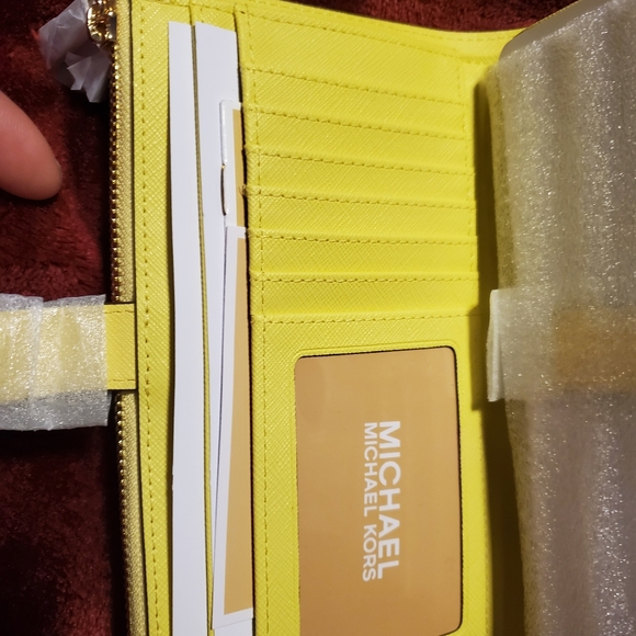 Michael kors wallet - Picture 4 of 7